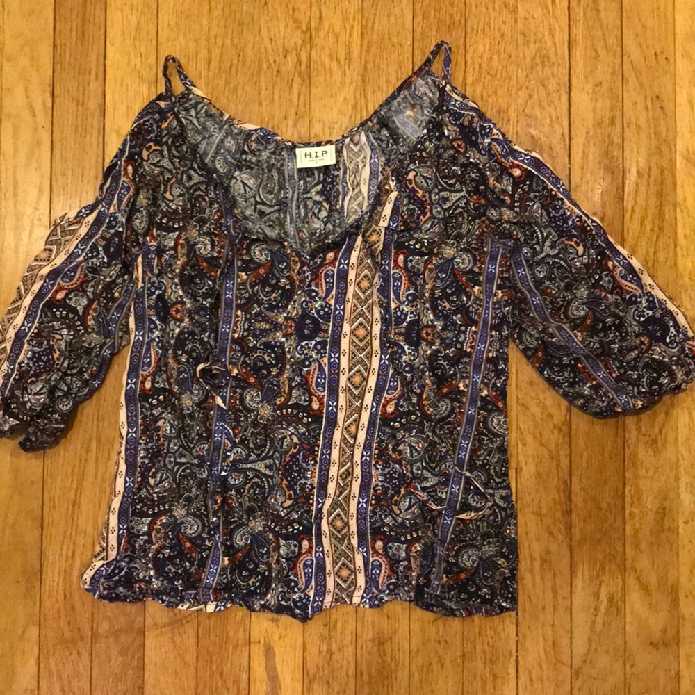 Patterned top